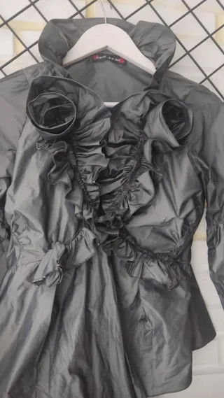 Blusa gris mujer con Diseño particular