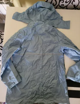 Chubasquero/Cortavientos Azul y Gris