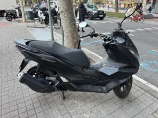 Moto Honda PCX Negra