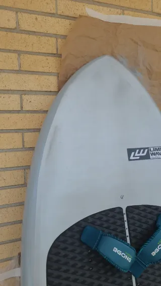 Tabla Wingfoil  Limit Waves Tarifa.