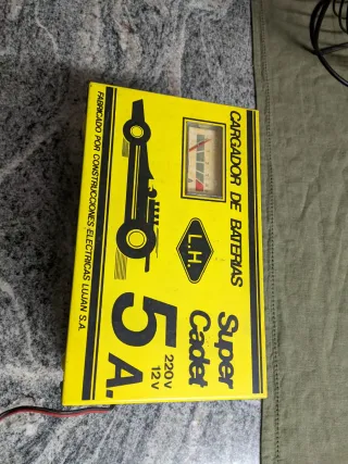 Cargador Baterías L.H. Super Cadet 5A