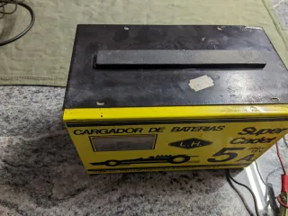 Cargador Baterías L.H. Super Cadet 5A