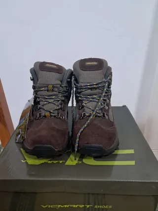 Botas Vicmart niño marrones y grises