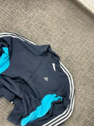 ¡¡OFERTA!! Talla M Chaqueta Adidas Azul y Blanco