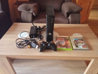 Xbox 360 Slim + 2 Giochi.