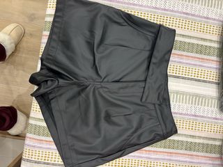 Shorts de cuero negros