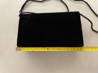 Pochette velluto nera con tracolla