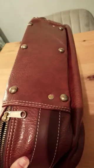 Maleta vintage imitacion cuero.