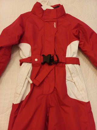 Mono esqui o nieve niño