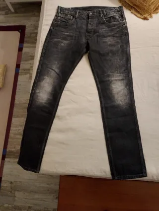 Pantalón vaquero hombre gris