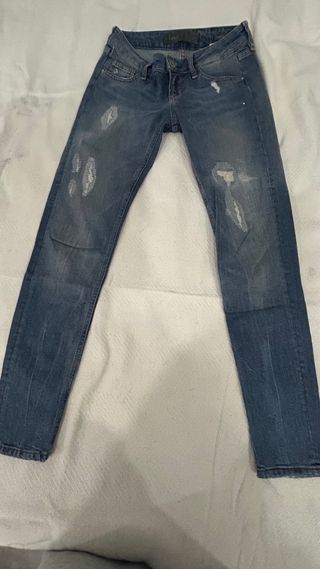 Guess Jeans beverly skinny tiro bajo talla 25