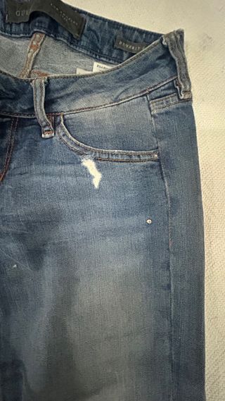 Guess Jeans beverly skinny tiro bajo talla 25
