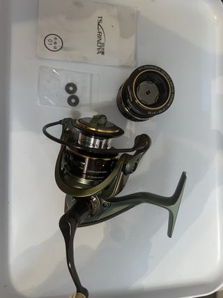 Carrete pesca Tsurinoya Jaguar 3000