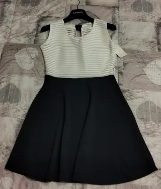 Vestitino bianco e blu marino scuro