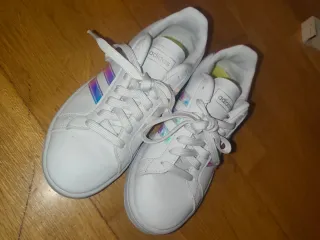 Zapatillas Adidas Blancas y Multicolor