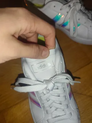 Zapatillas Adidas Blancas y Multicolor