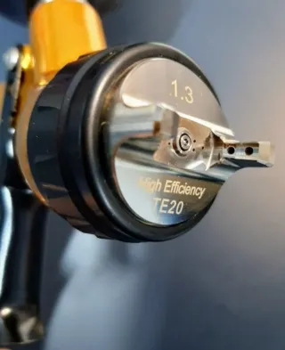 LOTE DE LIJADORA Y PISTOLA DE PINTAR PROFESIONAL