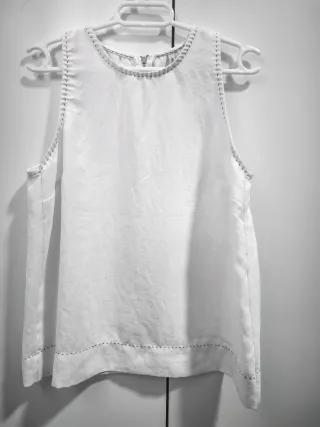 Blusa blanca sin mangas