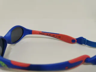 Gafas de sol para bebé azul y rojo