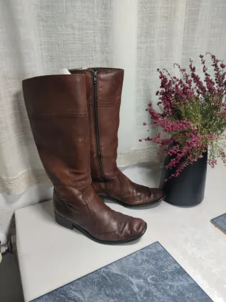 Botas de piel marrones