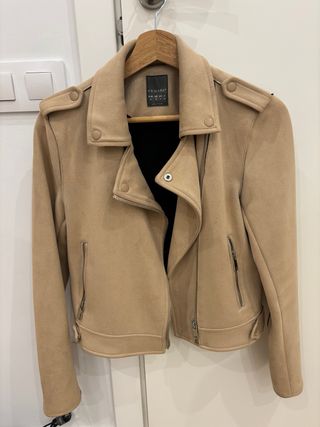 Chaqueta ante beige