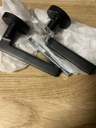 Manillas negras para puerta