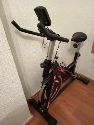 Bicicleta Estática Redhawk Fitness