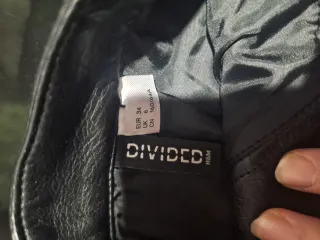 Falda polipiel negra con cremallera