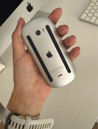 iMac 2017 con teclado y ratón (originales Apple)