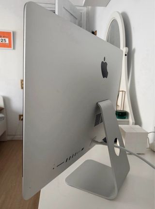 iMac 2017 con teclado y ratón (originales Apple)