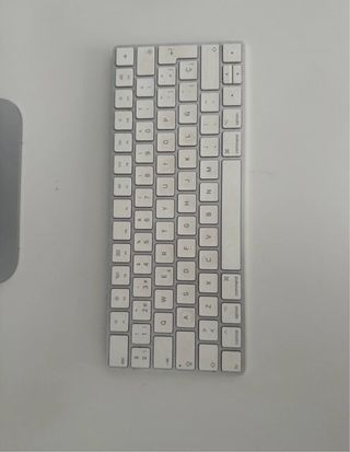 iMac 2017 con teclado y ratón (originales Apple)