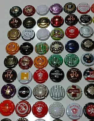 88 Chapas de Cava (con repetidas)