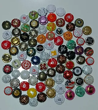 88 Chapas de Cava (con repetidas)