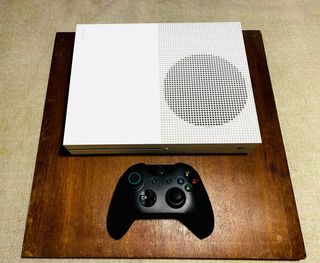 Consola Xbox One Bianca + Mando