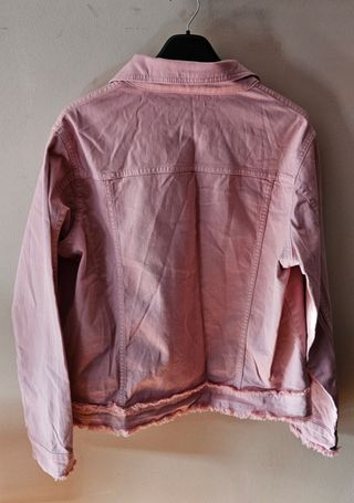 Cazadora vaquera rosa