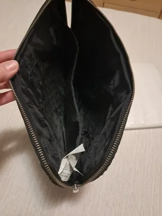 Carpeta Armani Jeans Negra