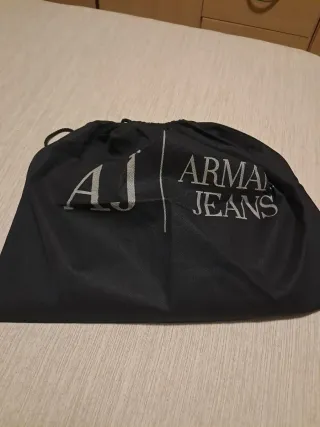 Carpeta Armani Jeans Negra
