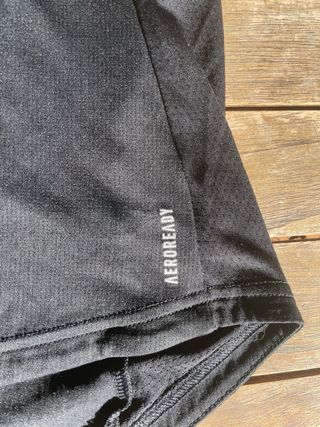 Camiseta deportiva Adidas negra mujer