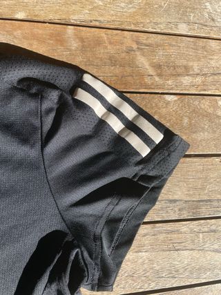 Camiseta deportiva Adidas negra mujer