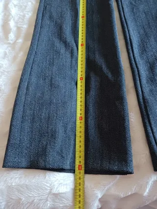 Pantalones de vestir Mango grises