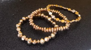 Lote 6 pulseras doradas