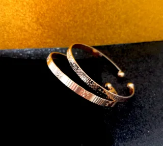 Lote 6 pulseras doradas