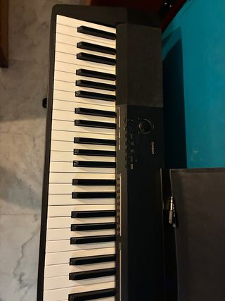 Piano Casio CDP-130.