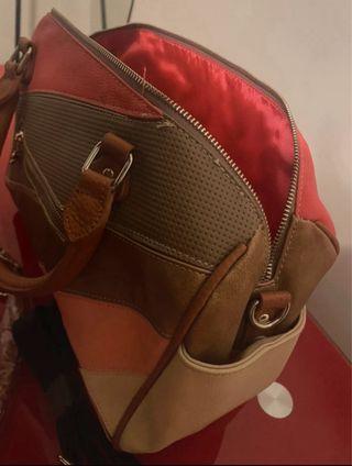 Bolso Desigual tipo bowling tonos tierra-rojo