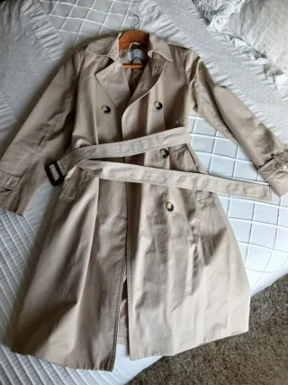 Gabardina Beige Clásica