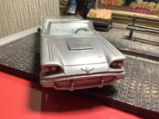 Coche Ford Thunderbird Dinky Toys 1/43
