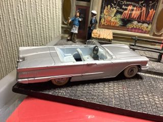Coche Ford Thunderbird Dinky Toys 1/43