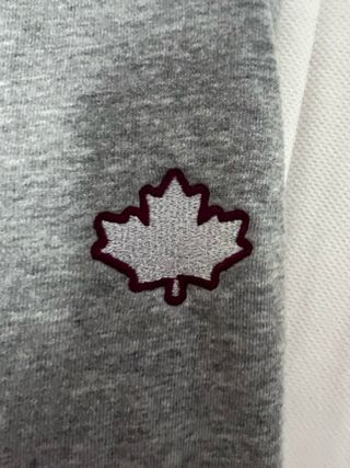 Sudadera gris marca Noon talla XS. Talla pequeño.