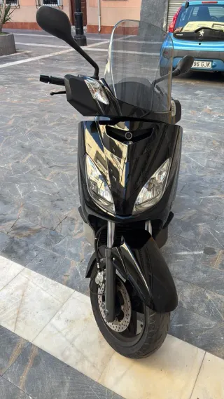 Yamaha Xmax 125cc Negra