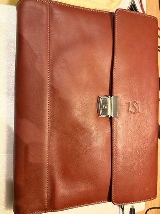 Maletín de piel auténtica